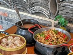 -莲餐厅·湖北菜·潜江小龙虾店(愚园路店)