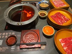 -牛YO寿喜烧·铁板烧和牛火锅自助(市府恒隆店)