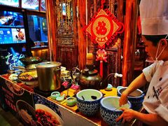 -野山舂·贵州现舂酸汤火锅(鸿通城店)