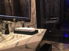-OZONE 顶楼酒吧(香港丽思卡尔顿酒店)