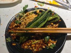 -钢管厂五区小郡肝串串香(奥克斯广场锦城万达店)