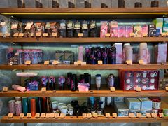 零售区-星巴克臻选(南京艾尚天地店)