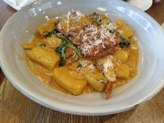 -ROAST coffee & eatery
