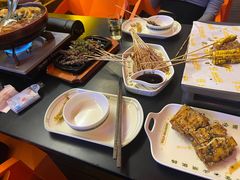 -威记烧嘢·南宁烧烤·超级生牛(绿地店)