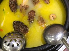 -菌之家·专业纯野生菌火锅·特色炒菌