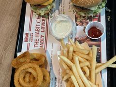 -The Habit Burger Grill 哈比特汉堡(复兴soho店)