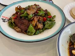 农家小炒肉-鑫巴蜀小镇 · 水煮鱼专研店(玉桥店)
