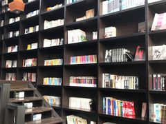 -钟书阁(松江泰晤士小镇店)