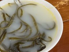 -胡成记口蘑龙眼包子(盐道街店)