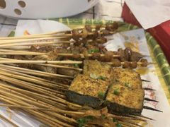 -顶峰夜宴·龙虾烧烤大排档(九江学院店)