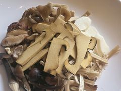 -黔蘑菇四季餐厅(观山湖店)