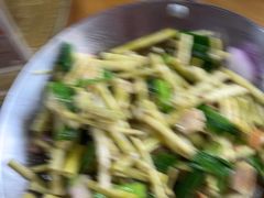 -芦茨金富饭庄·25年老字号·专做稻草鸡
