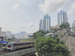 -彩虹村