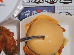 芝士瀑布鸡腿堡堡-前进5路汉堡炸鸡(前进五路店)