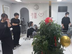 -阿三造型烫染•接发