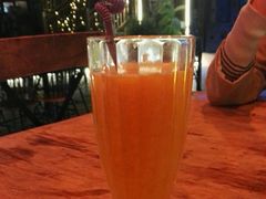鲜榨橙汁-拾光音乐餐酒吧(告庄星光夜市店)