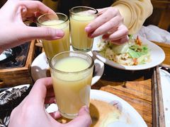 -老滇山寨•云南特色菜•地方菜•民族风情歌舞表演(金碧店)