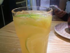 手打柠檬茶-外父煮意多元化餐厅(商业城店)