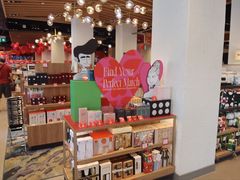 -裕华国货(牛车水总店)