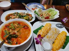 -Dang restaurant (patong phuket)
