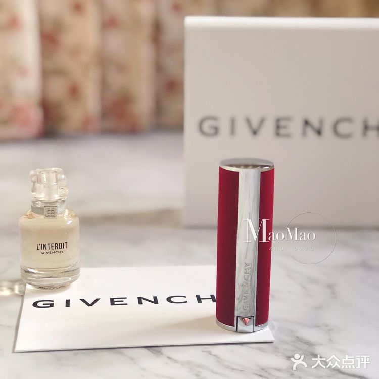 💄GIVENCHY纪梵希高定香榭红丝绒唇膏💄
