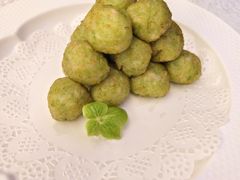 -品海楼·大连海胆锅贴馆(东港店)