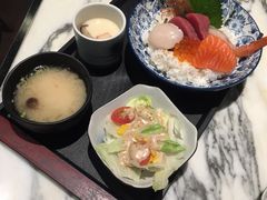 -家贺屋刺身寿司专门店