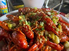 油焖小龙虾-小团团·路边烤牛肉(南岭壹街店)