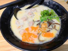 -渔米丰·广府鱼汤米线(光明广场店)