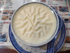 -广信牛奶甜品世家(台东店)