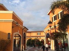 -佛罗伦萨小镇广佛名品奥特莱斯(疏港路店)