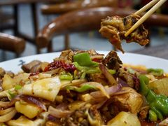 新疆大盘鸡-清真·伊清阁餐厅