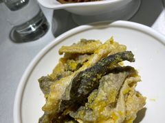 咸蛋黄炸鱼皮-新加坡海鲜(国贸商城店)