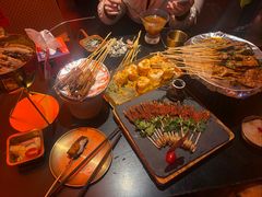 -何师烧烤Pro ·江湖川菜·小龙虾·精酿啤酒(太古里旗舰店)