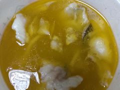 金汤去骨酸菜鱼粉-鑫花溪牛肉米粉(凤凰街创始总店)