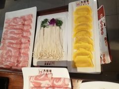 -周周有辣火锅馆(玖耀里店)