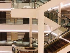 -上海滴水湖皇冠假日酒店