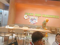 -乐凯撒披萨(国威电子商务大厦店)