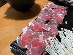 -果松木炭酸菜铜火锅·外婆参鸡汤