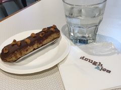 榛子闪电泡芙-Dough&Joe团憩(瑞虹天地月亮湾店)