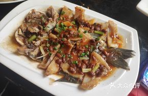 Bean Paste Steamed Pig Head Bone
