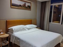 -维也纳酒店(广州番禺市桥地铁站店)