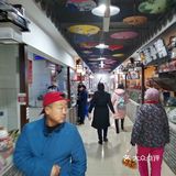 酥软香脆,里面的馅料很饱满,味道很鲜美,价格4元钱一个