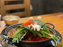 土豆排骨火锅-喇喇排骨火锅·传统韩式脊骨汤(望京西园总店)