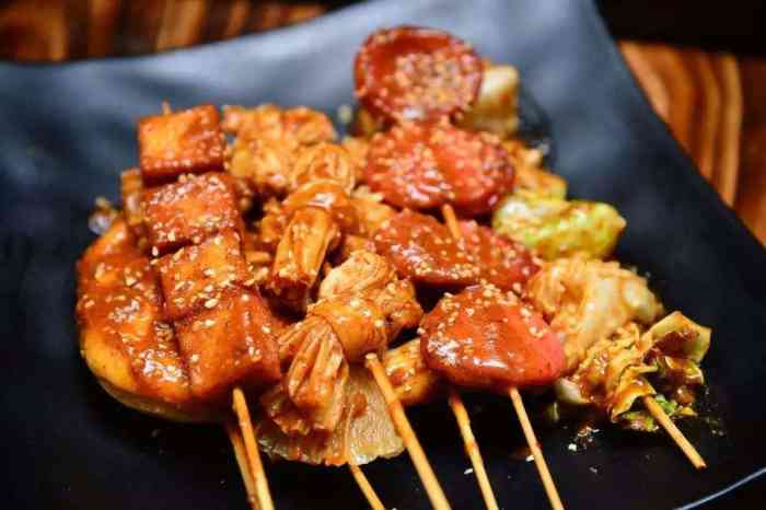 常大炸串(乳山炸甩)-"在星达影城旁边~店小小的,有两层,二楼有.