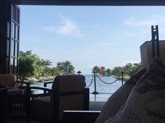 -亚龙湾喜来登·美景台大堂吧