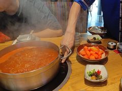 -野山舂·贵州现舂酸汤牛肉(东山店)