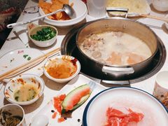 -三人行骨头王火锅(长寿店)