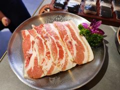 -围炉肉舍•炭烤活鳗•丹东海鲜烤肉(步行街店)