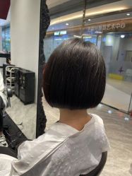 -BULB STUDIO 巴柏明星发型工作室